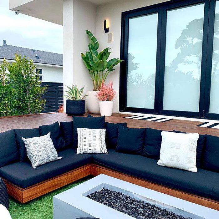 Deck decorating ideas with plants